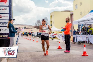 Dudinská päťdesiatka: Morvay (3:57:59) urobil na 50 km ďalší krok k OH, Tóth rozlúčku na 20 km ozdobil rekordom SR 1:22:14