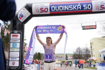 Dudinská päťdesiatka v chôdzi: Na 35 km svetový rekord Kanaďana Evana Dunfeeho (2:21:40), slovenský Dominika Černého (2:26:31) – prekonal výkon Mateja Tótha!